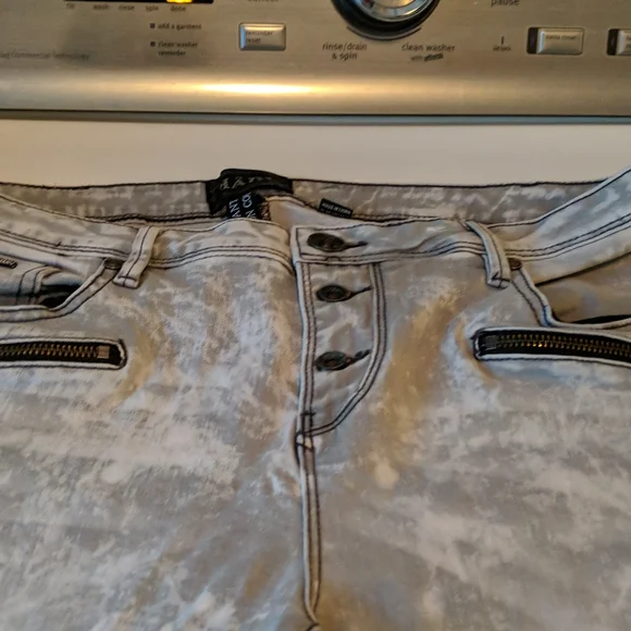 Pants - Picture 3 of 8